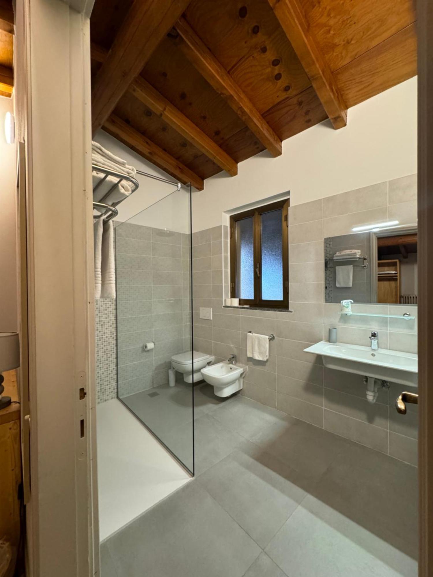 B&B Michelina Castiglione d'Intelvi Bagian luar foto